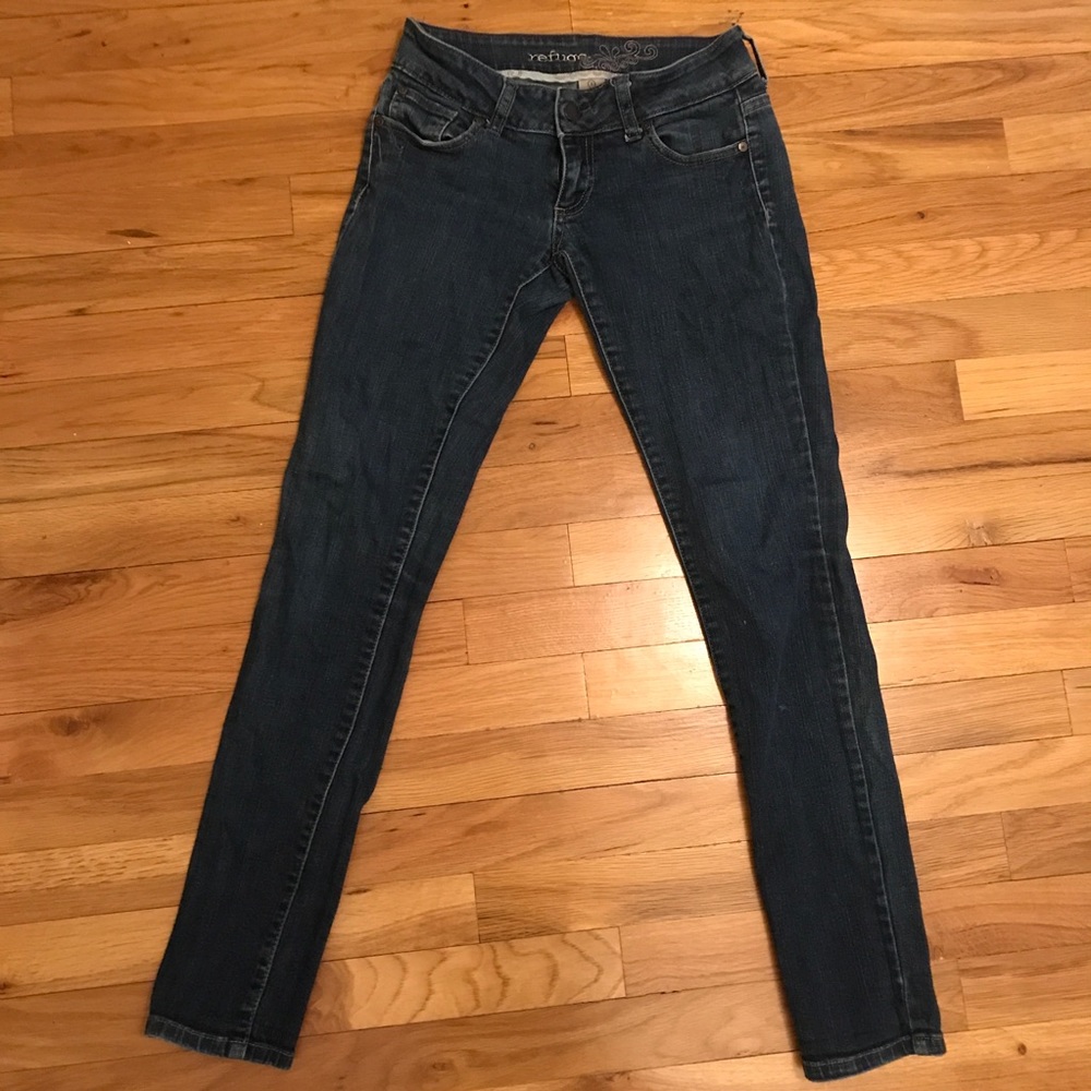 Dark washed skinny jeans - sz 1 juniors / 0 womens